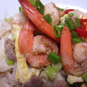 Stir-Fry White Noodles with Prawns