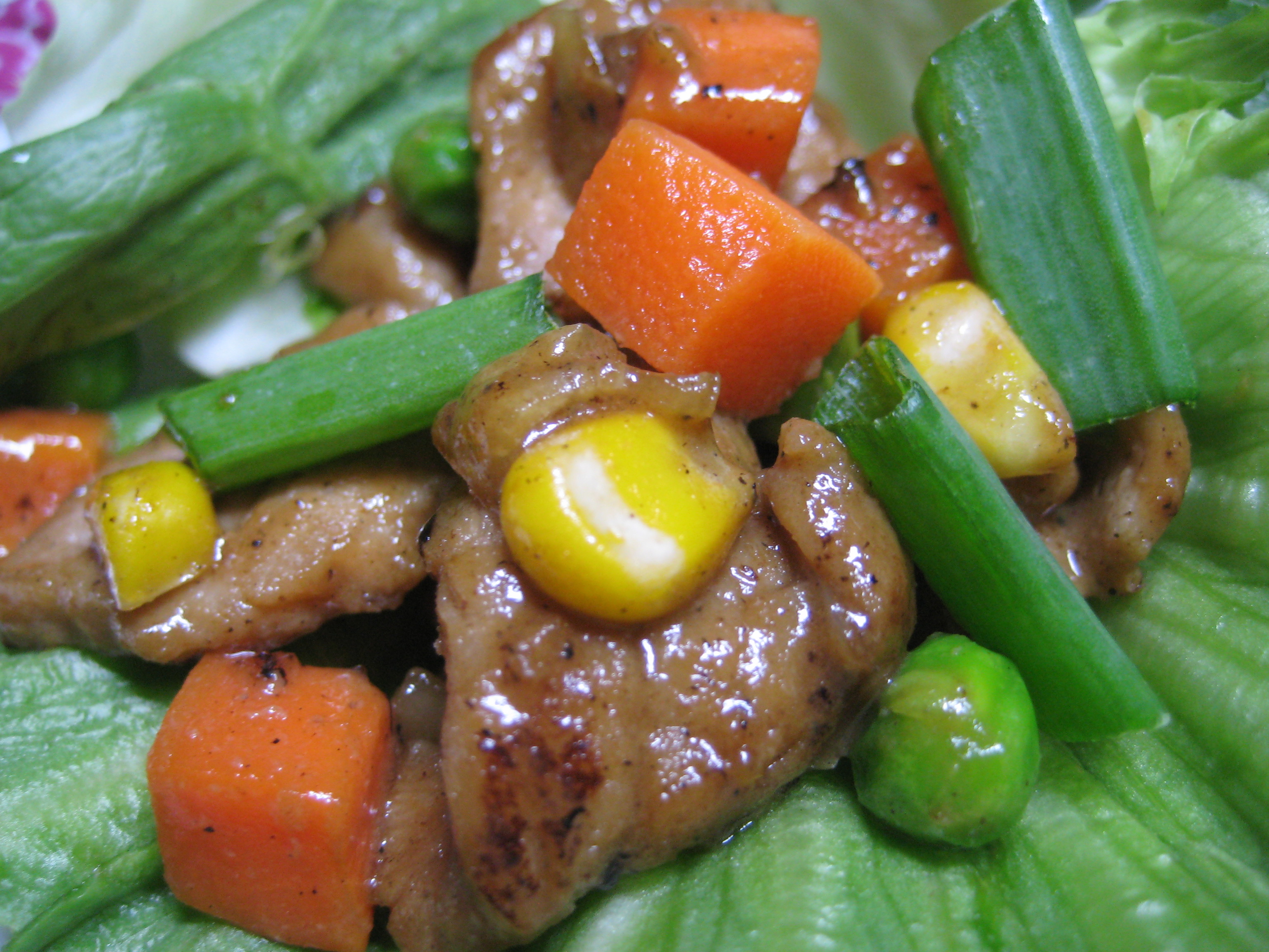 Sweet and Sour Pork Slices with Lettuce